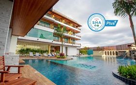 Aqua Resort Phuket